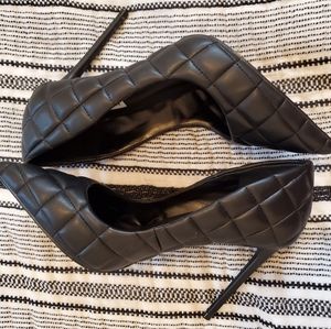 Black Valan Quilted Shoes